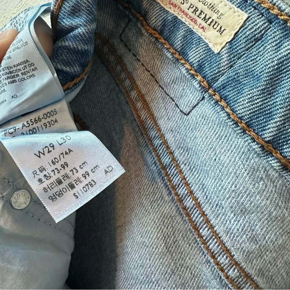 Levi's LOW LOOSE - Picture 3 of 5